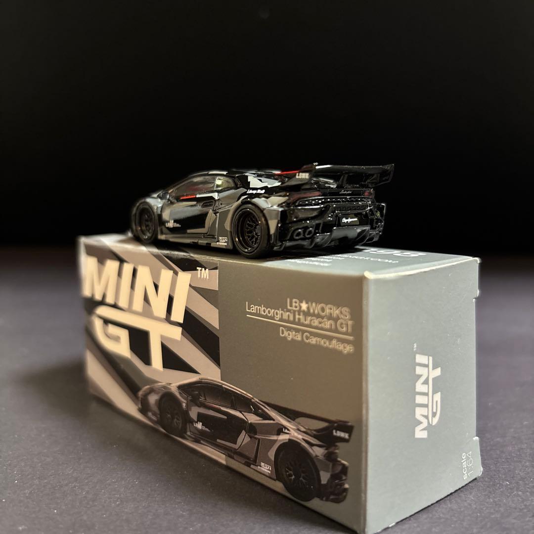 MINIGT LBWK 1/64 ランボルギーニ ウラカン カモフラージュ