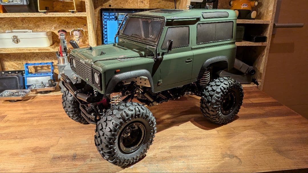 未走行タミヤCR01　ディフェンダー90　ジャングルグリーン2ウレタン塗装