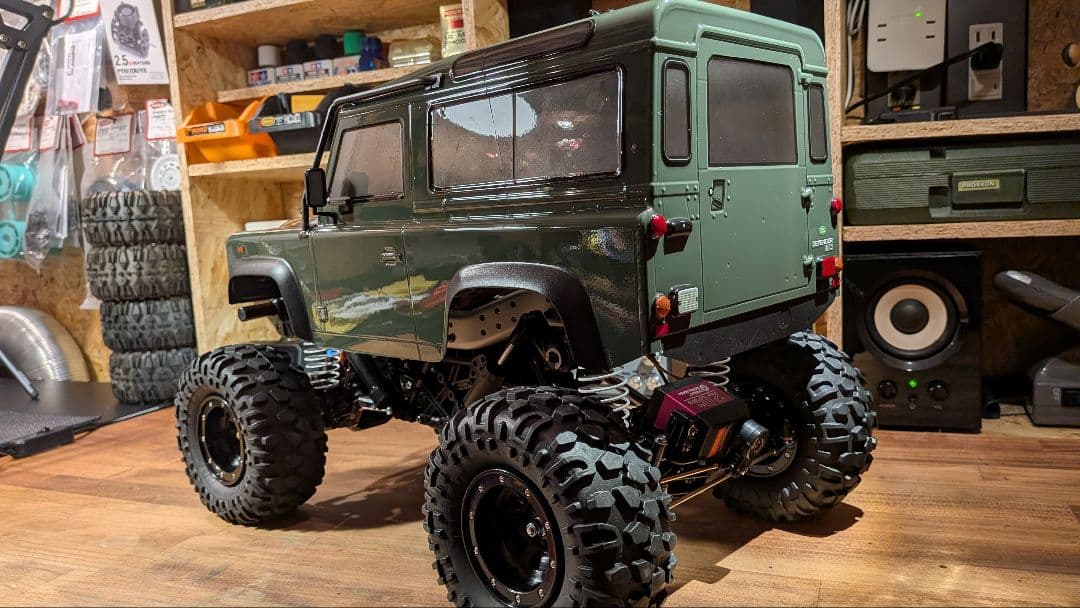 未走行タミヤCR01　ディフェンダー90　ジャングルグリーン2ウレタン塗装