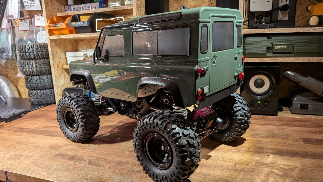 未走行タミヤCR01　ディフェンダー90　ジャングルグリーン2ウレタン塗装