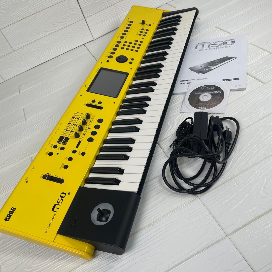【希少】コルグ　KORG M50 シンセサイザー 61鍵 限定カラー　イエロー