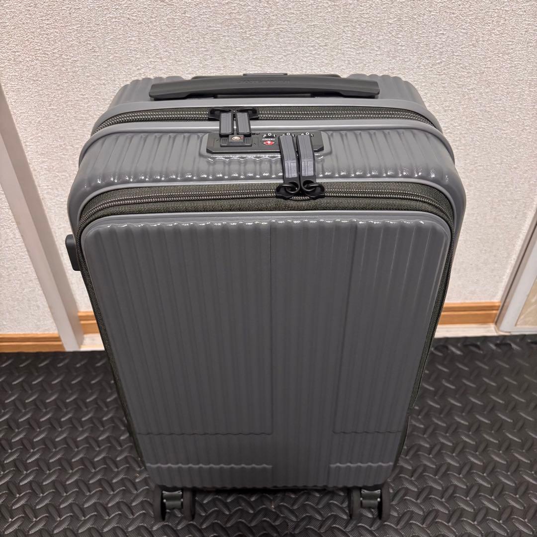 ふう【美品】イノベーター キャリーケース 38L スティールグレー