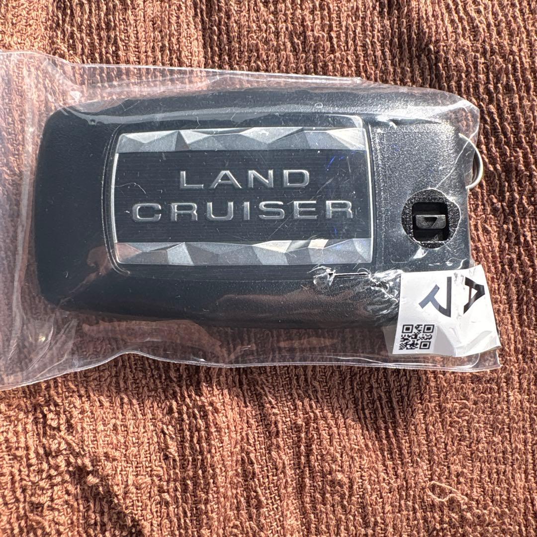 『未使用』300系ランドクルーザー 3つボタンスマートキー