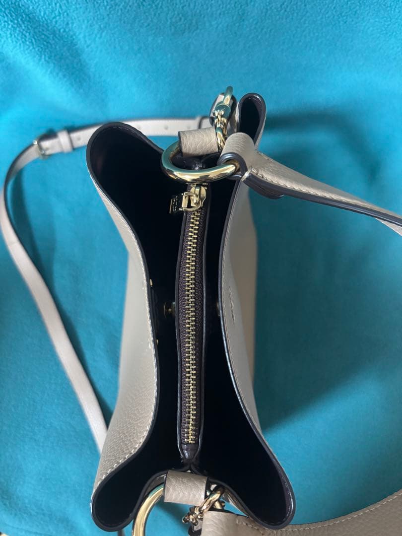 COACH コーチ　モリーバケット ショルダーバッグ　ベージュ