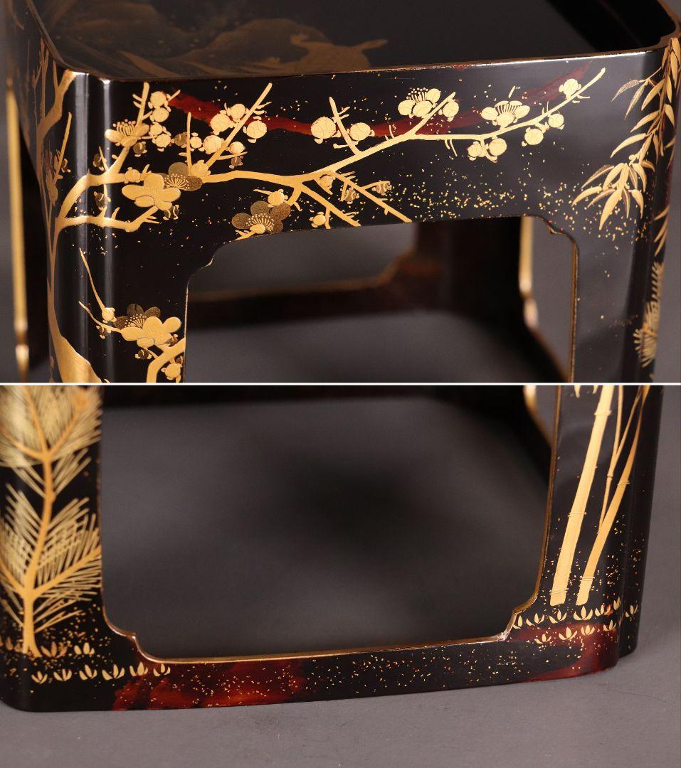 時代木製漆器 宝尽くし 朱塗三ッ組杯 鶴亀松竹梅 黒高台 金蒔絵 MA342