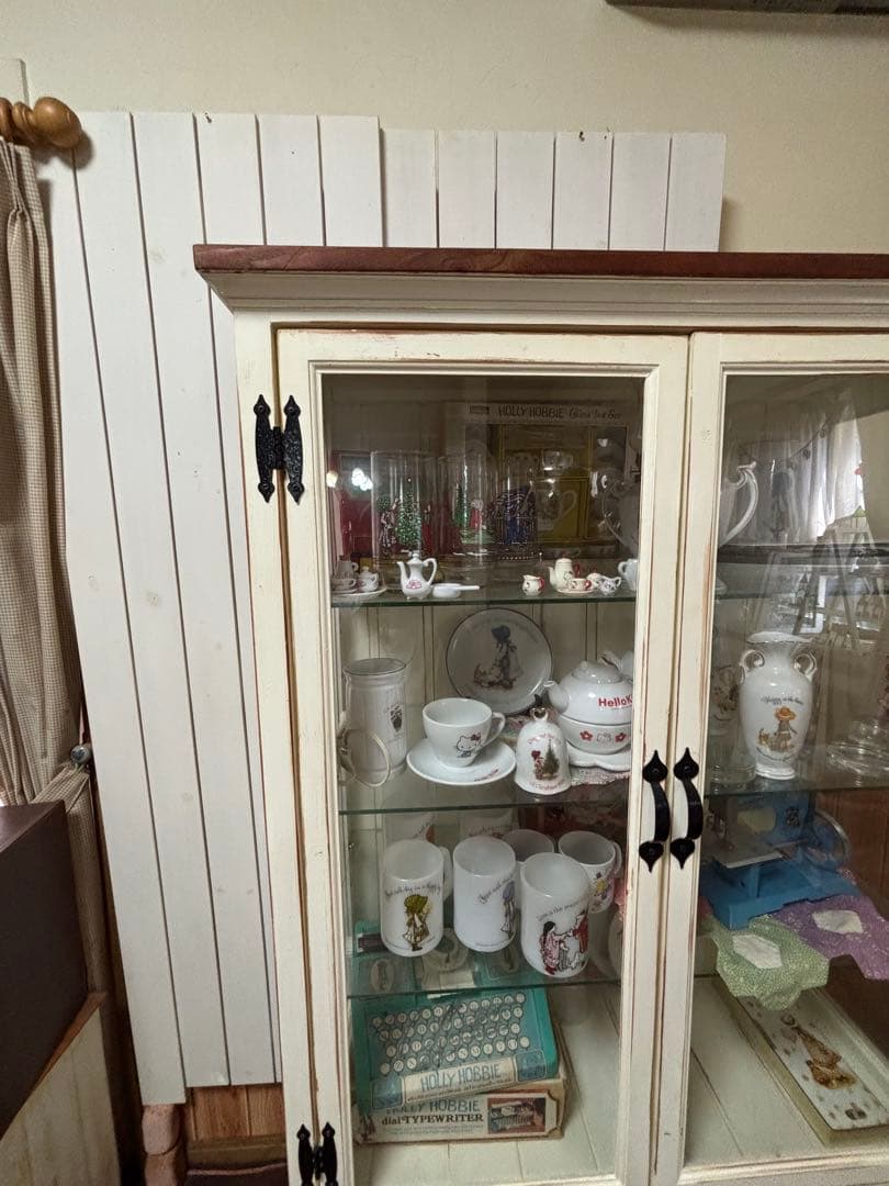 Omi　シャビーホワイトな医療棚風キャビネット