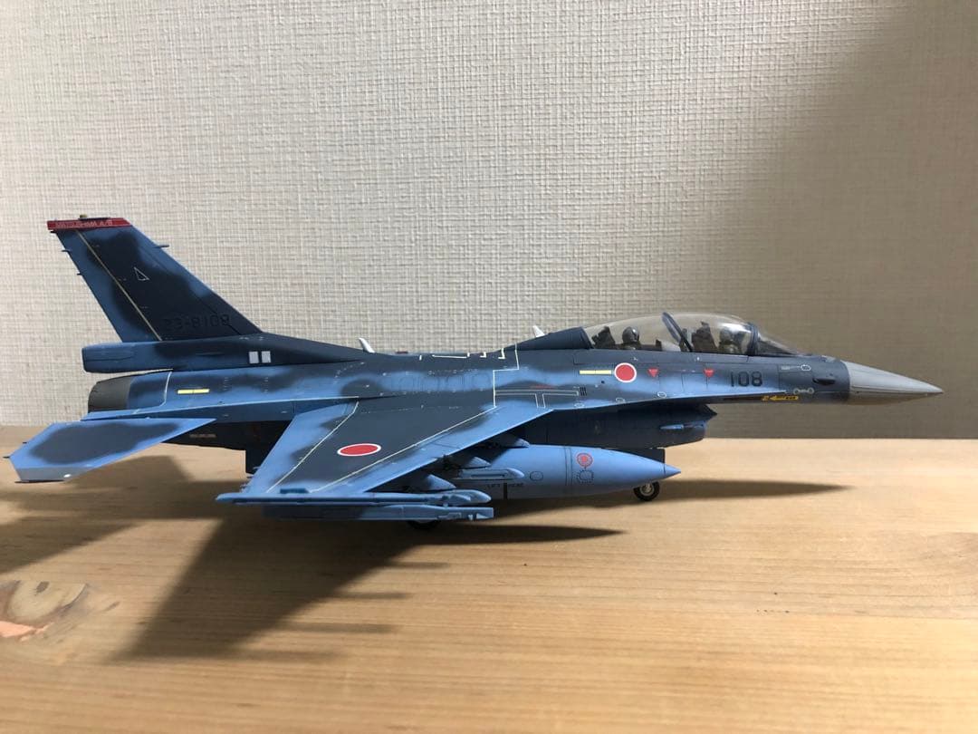 航空自衛隊　F-2B プラモデル