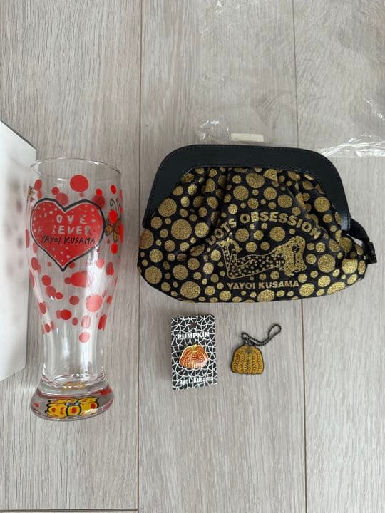 草間彌生ランコム未使用グラス　レア　未使用バッチ　キーチェン