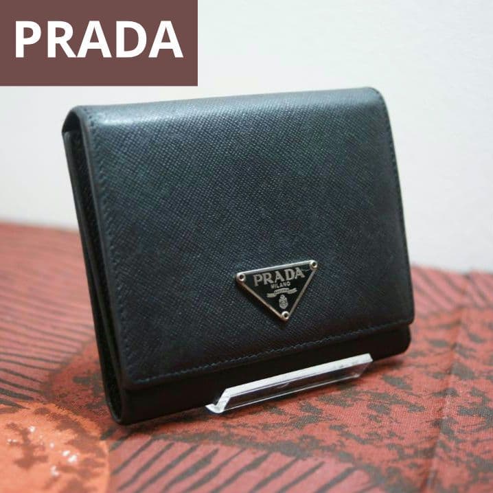 PRADA プラダ 三つ折り財布 三角ロゴプレート サフィアーノレザー ブラック