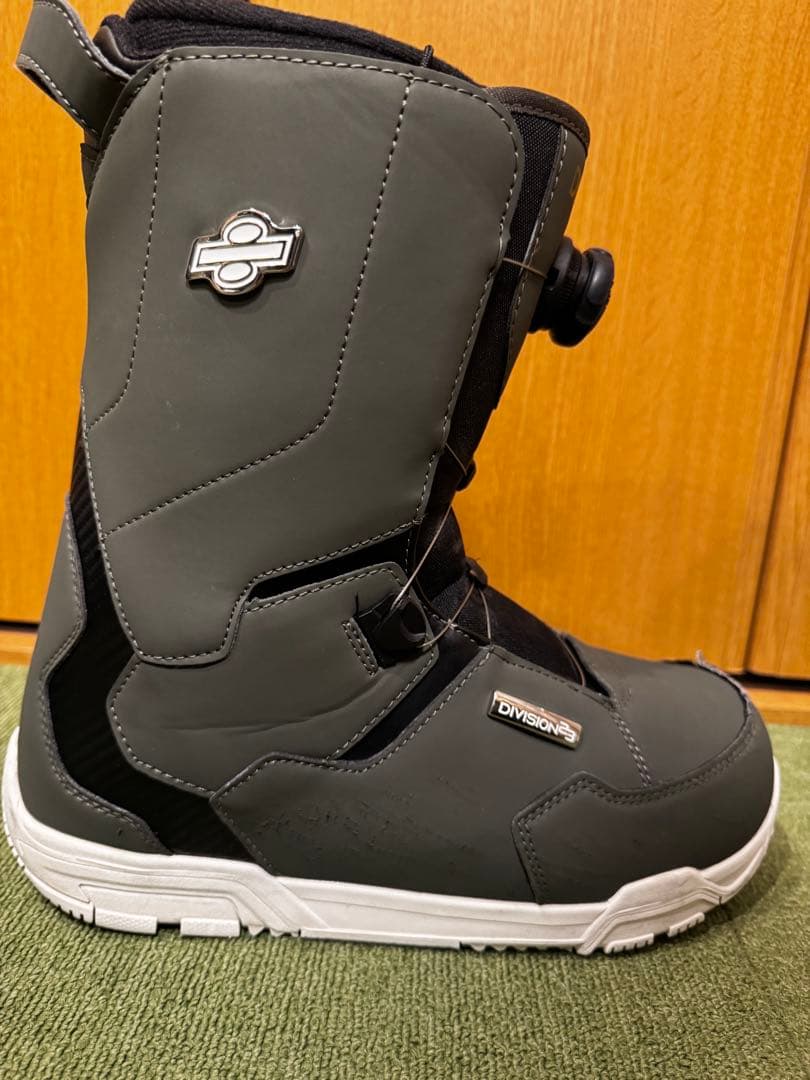 DIVISION 23 スノーボードブーツ 28㎝