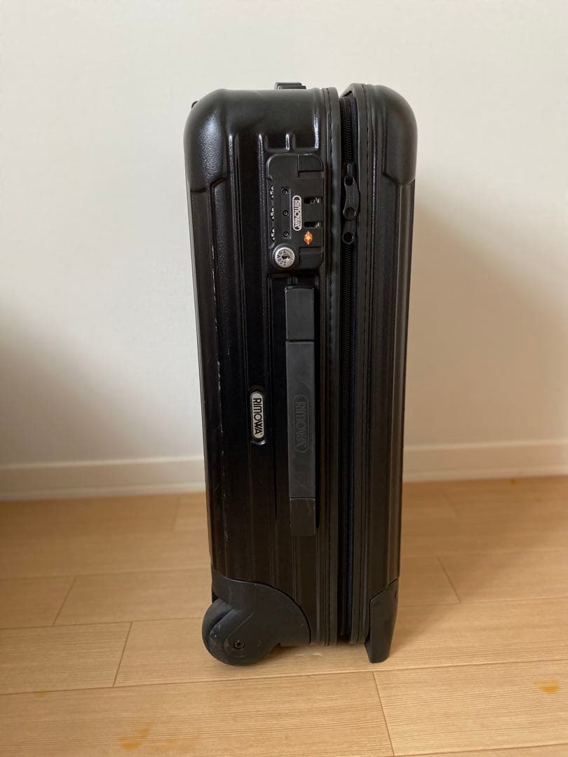 RIMOWA リモワ　希少　2輪　機内持ち込み　マットブラック