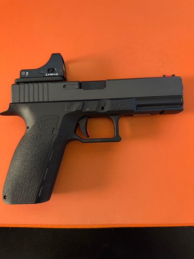 Carbon8 STRIKER9 CO2ガスガン