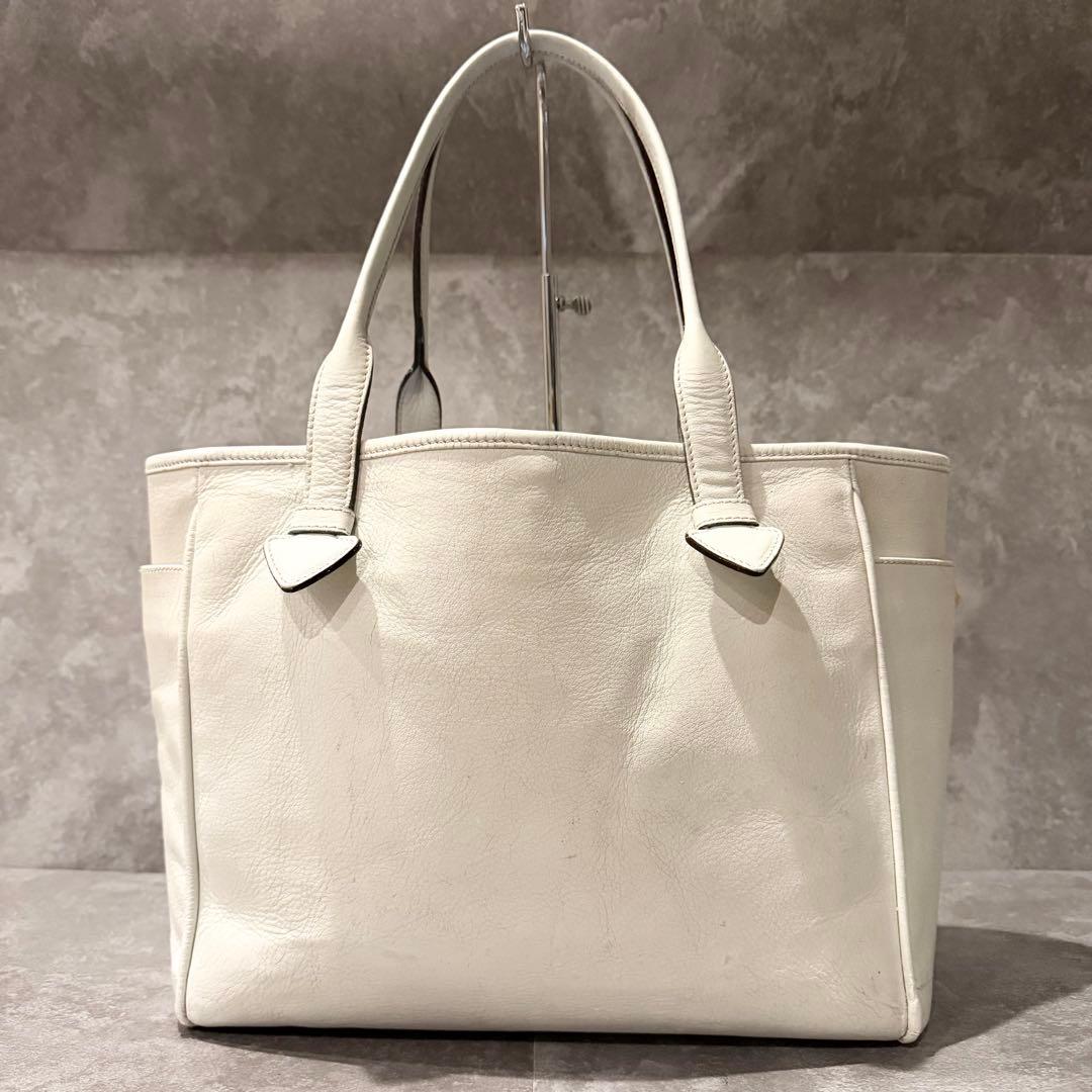 ⭐️ロエベ⭐️ヘリテージ レザー トートバッグ ホワイト ロゴ型押し