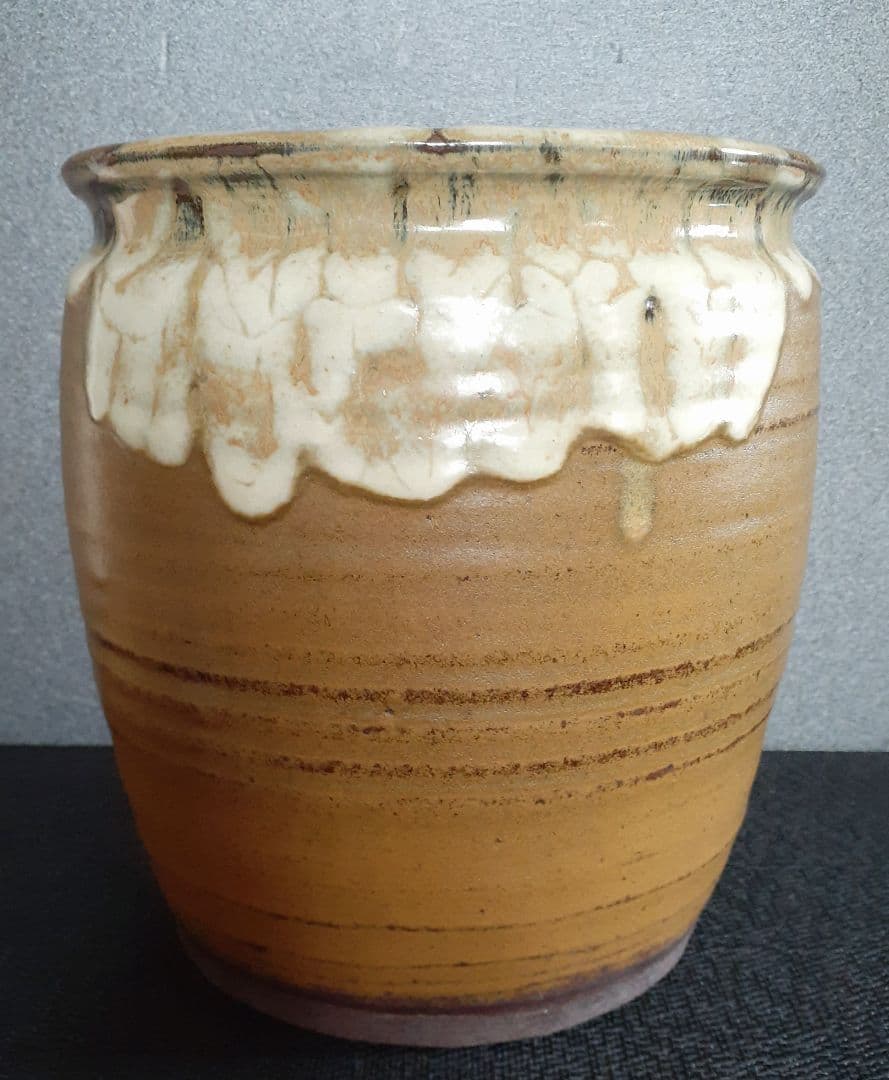 【国指定伝統工芸品】熊本県【小袋焼】藁灰釉　黄釉　花入れ　水草入れ　メダカ入れ