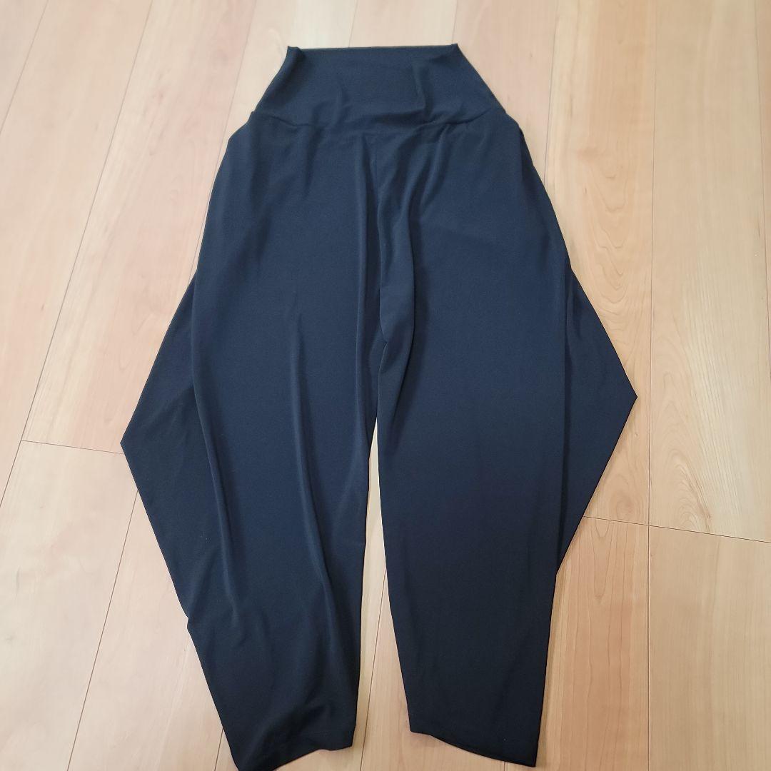 GUNMAです。ISSEY MIYAKE　サルエルパンツ　ワイド