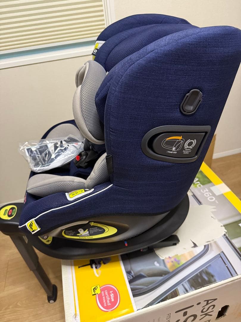 新品未使用　Joie チャイルドシート アイ・アーク360°キャノピー付ネイビー