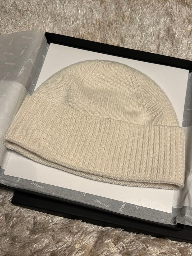 CHANEL ホワイト ニット帽 CCロゴ