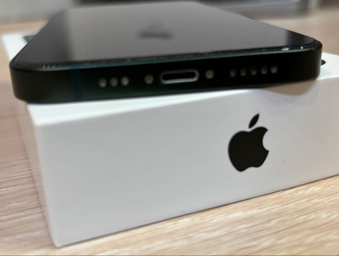 【即日発送】美品iPhone13 グリーン256GB SIMフリー 付属品新品