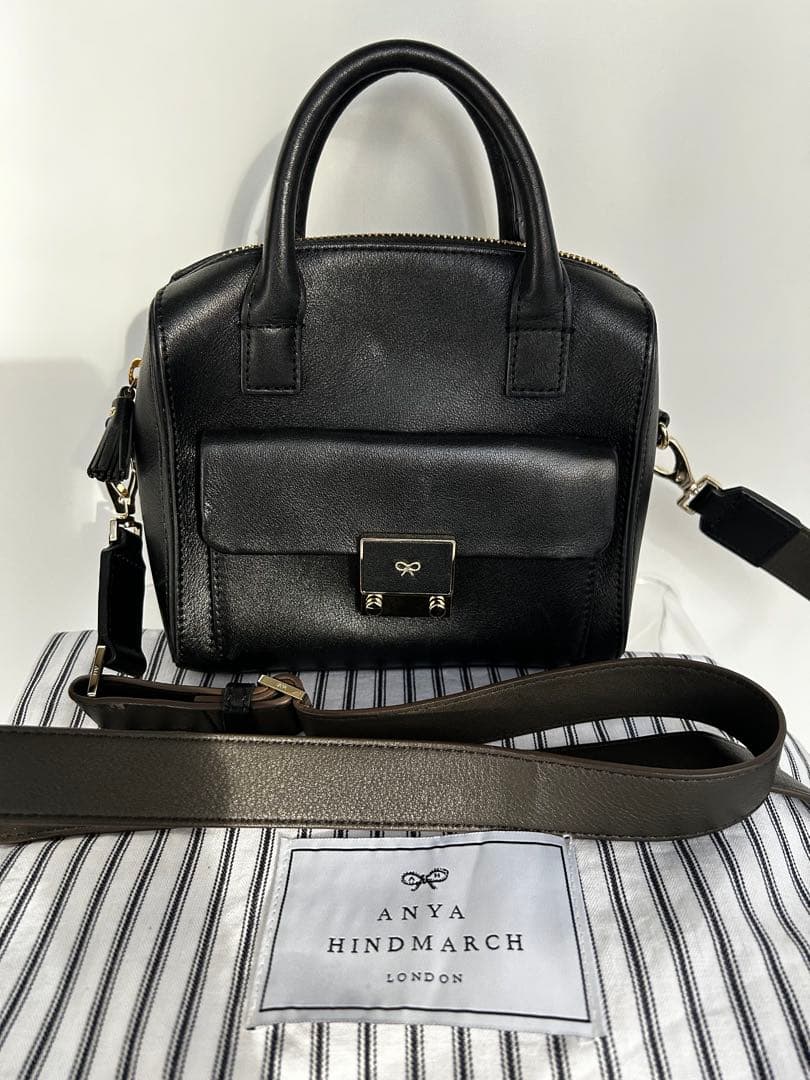 【kumako様】ANYA HINDMARCH 黒 レザー ショルダーバッグ