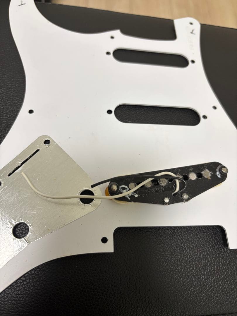 fender mexico ストラトキャスター　セイモアダンカン