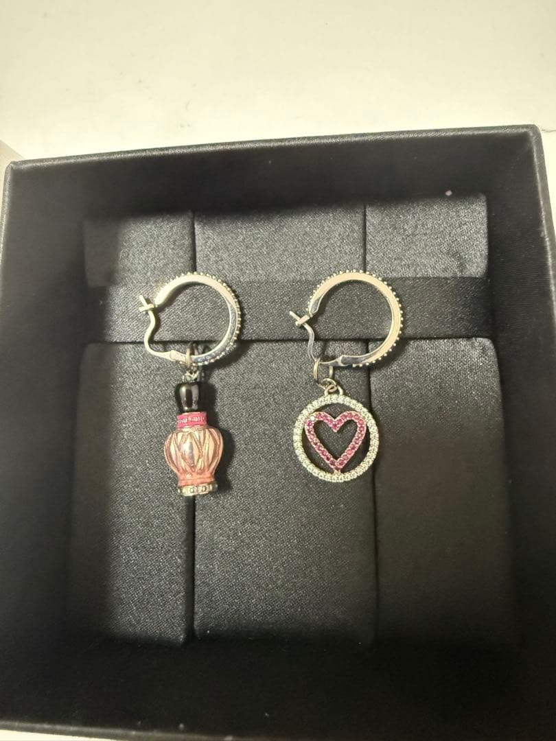 【美品】miumiu 香水瓶　ピアス