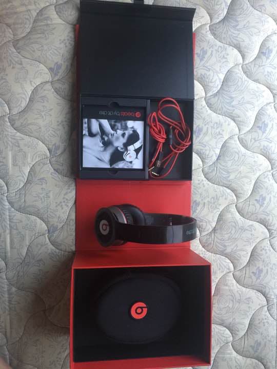 Beats wireless ヘッドホン