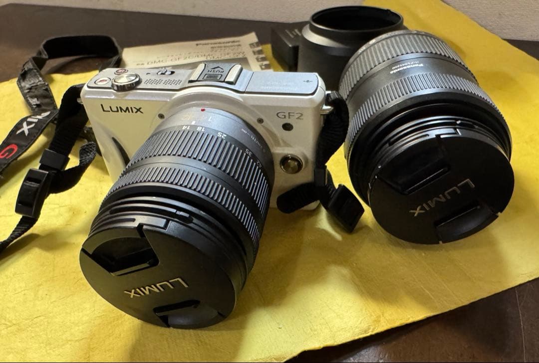 LUMIX GF-2 ミラーレスカメラ 本体＋レンズ2本
