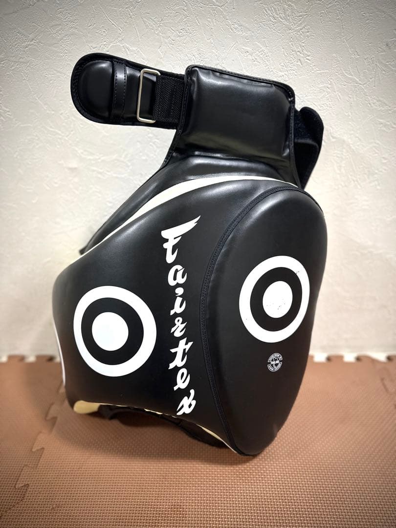 Fairtex ローミット ブラック/ホワイト
