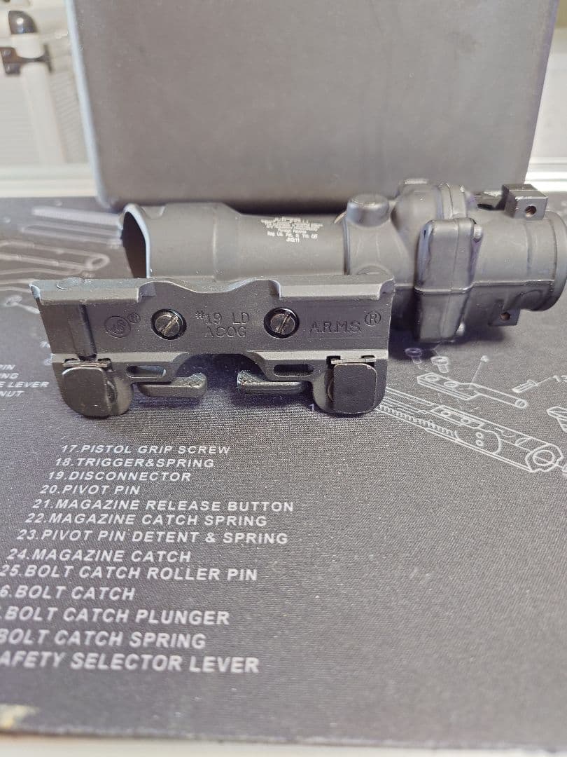 Trijicon ACOGサイト ブラック レプリカ