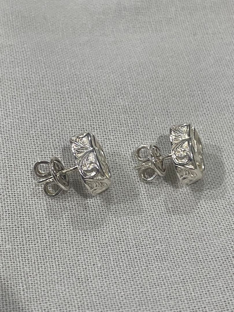 GUCCI ピアス　両耳　ダブルG