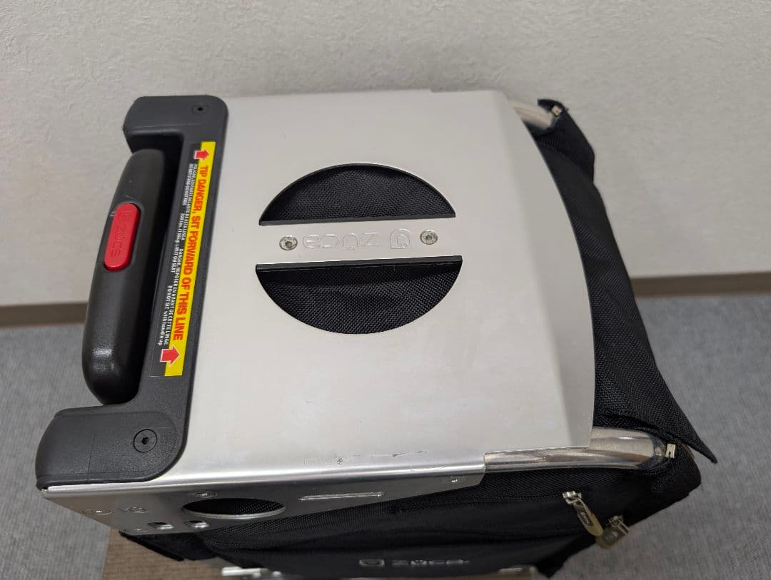 い*ー様 【美品】ZÜCA 座れるキャリーバッグ