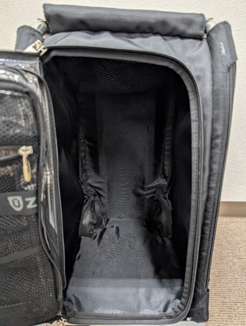 い*ー様 【美品】ZÜCA 座れるキャリーバッグ