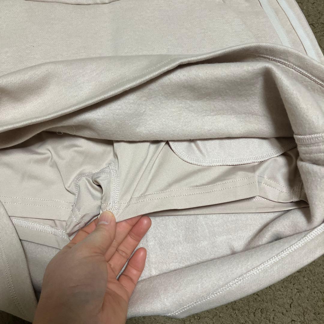 adidas ゴルフジャケットとスカートセット新品、タグ付き Lサイズ ベージュ