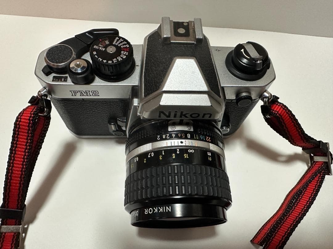 Nikon NewFM2 フィルムカメラ　シルバー NIKKOR 35mm F2