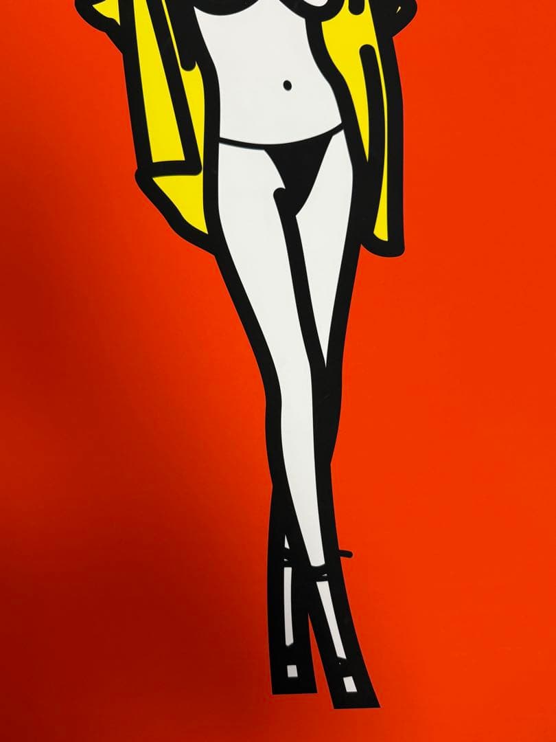 ジュリアンオピー◇Woman taking off man’s shirt