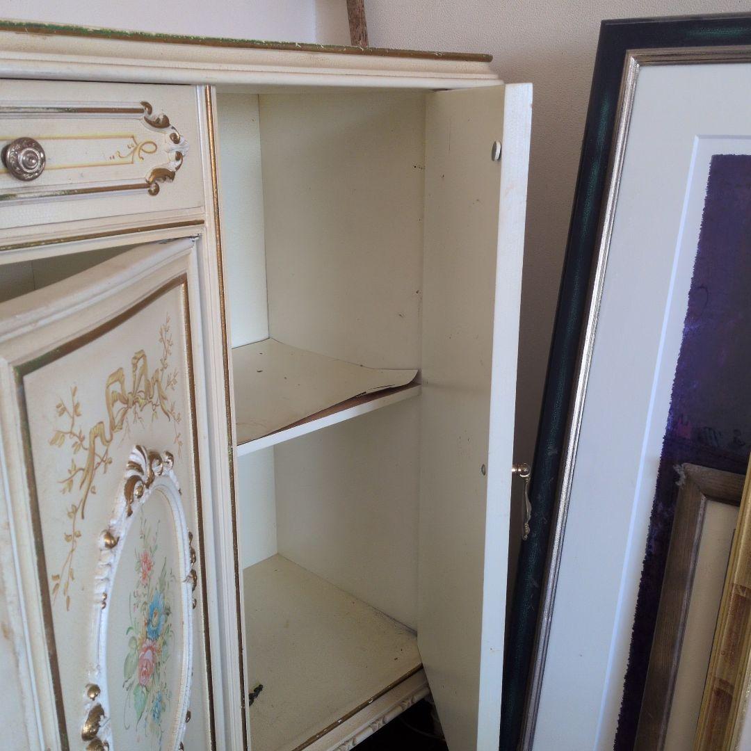 コッペ アイボリー フローラルペイント キャビネット