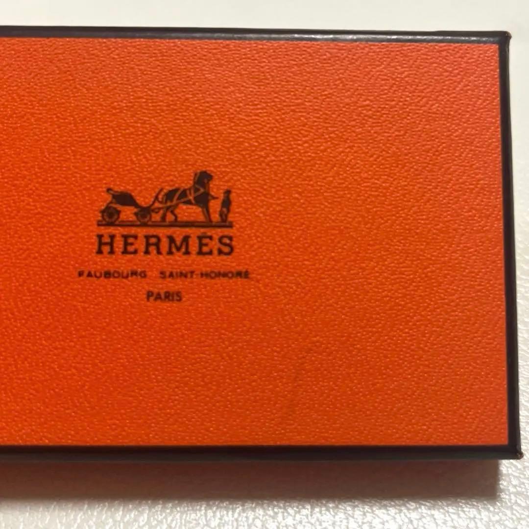 【新品、箱付き】HERMES セリエ ピンブローチ
