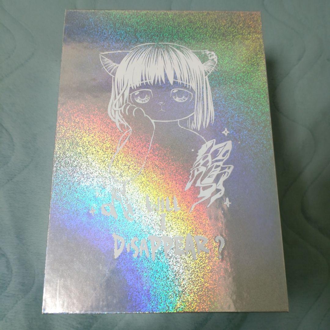 YOYO YEUNG「Will I Disappear?」2体 レジン彫刻