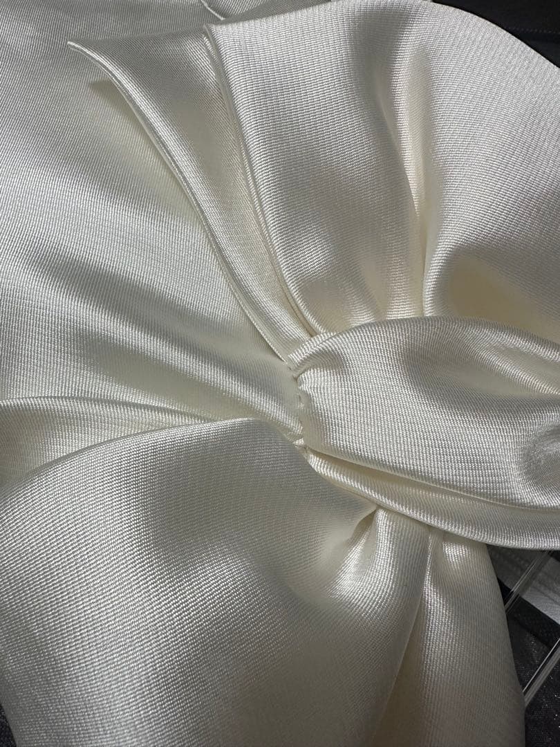 ウェディングドレス ストラップレス サテン