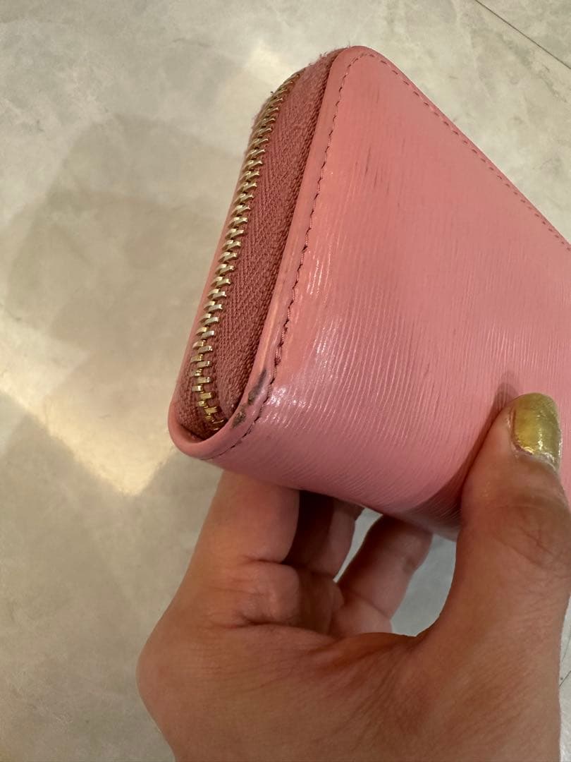 PRADA ピンク 二つ折り財布