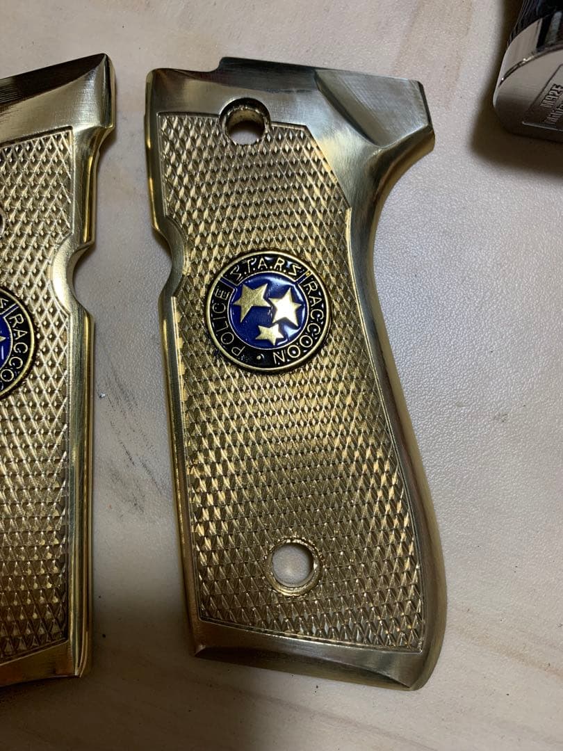 レア物　新品ベレッタ 各社m9用サムライエッジ風真鍮グリップ　メタリオン金属製