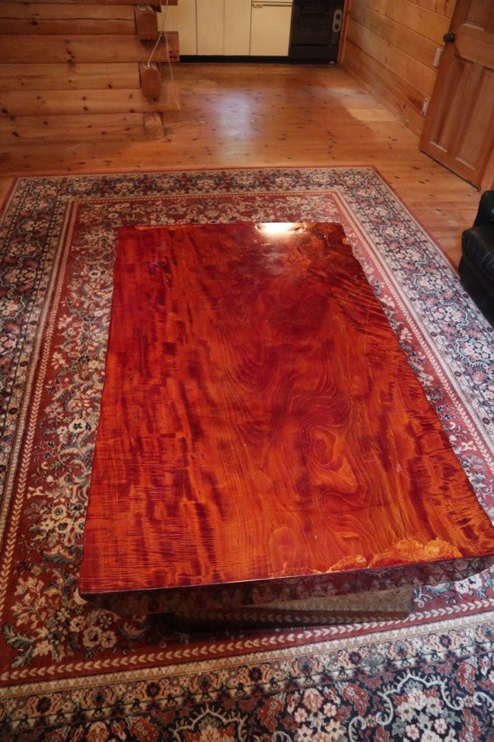 希少材質一枚板　ブラジル花梨か栃