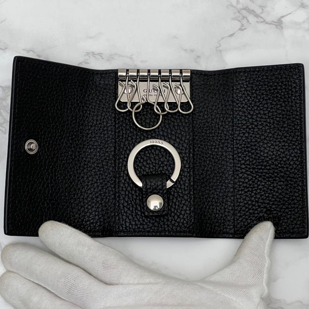 グッチ GUCCI ロゴ キーホルダー キーケース ブラック 鍵 現行品