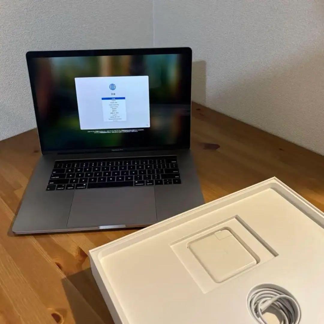 Apple MacBook Pro 15インチ 2018 USキーボード　箱付き