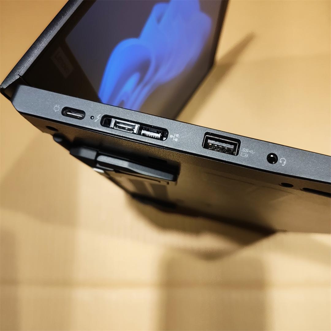 ThinkPad L13 Gen2 第11世代 i5 16GB/256GB 英語