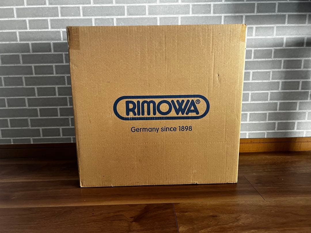 付属品完備　RIMOWAリモワ トパーズ(オリジナル) コンパクト シルバー