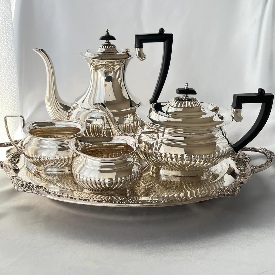 【英国】 ハーフリブのティーサービス 4点 ティーポット　コーヒーポット