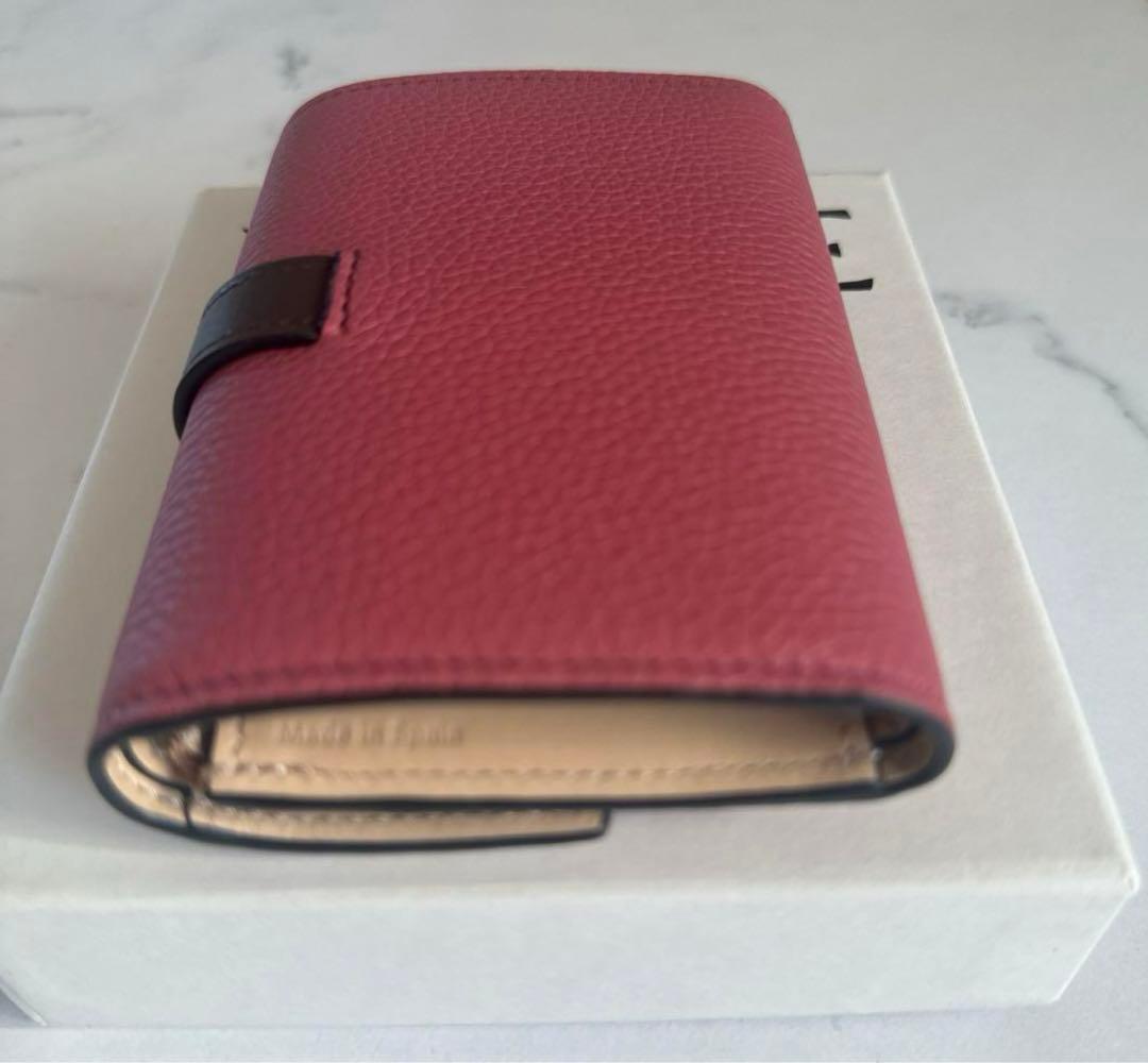 新品未使用！LOEWE ヴァーティカルウォレット　財布