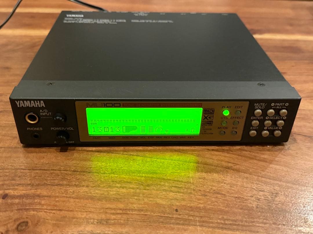 YAMAHA MU100 ヤマハ　音源モジュール　ハードウェア音源