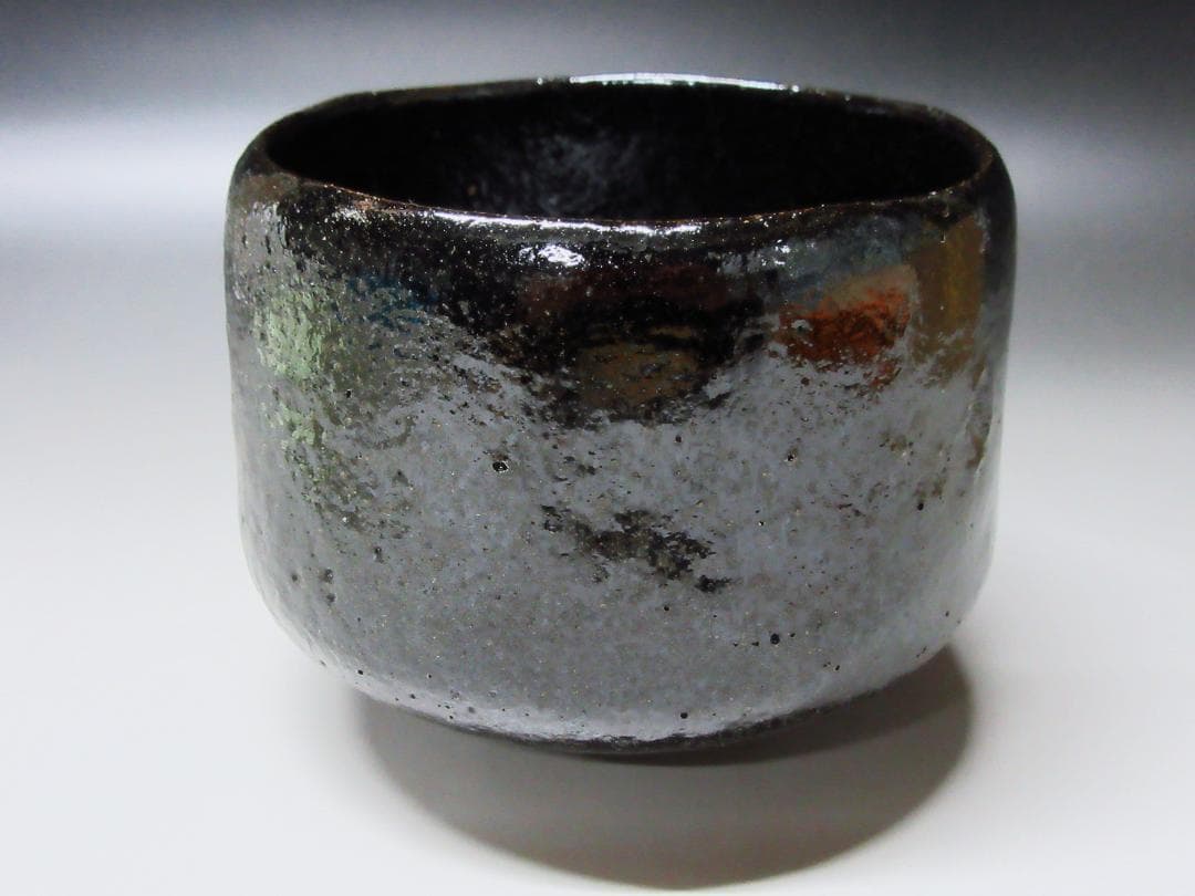 堀内宗完宗匠書付 吉村楽入作黒茶碗 共箱/共布 ニュ－あり　ZC-10